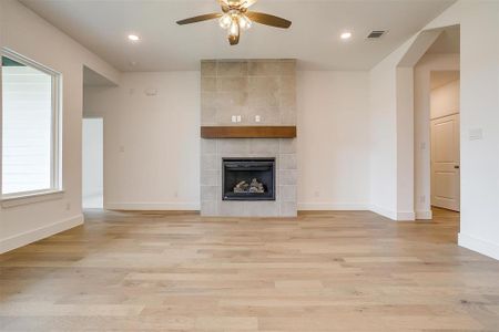 New construction Single-Family house 7108 Accipiter Drive, Fort Worth, TX 76179 - photo 7 7