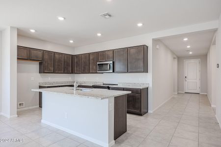 New construction Single-Family house 24549 W Hilton Avenue, Buckeye, AZ 85326 Plan 7- photo 12 12