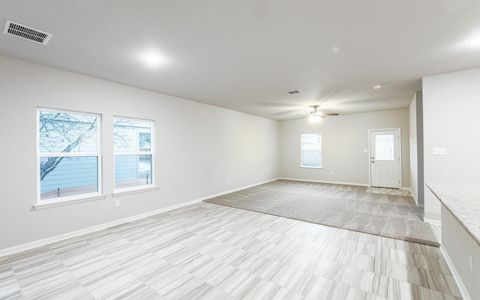 New construction Single-Family house 4707 Seaside Sparrow Lane, Baytown, TX 77521 - photo 8 8