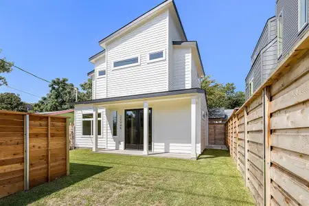 New construction Single-Family house 2004 Chestnut Ave, Unit 2, Austin, TX 78722 - photo 0