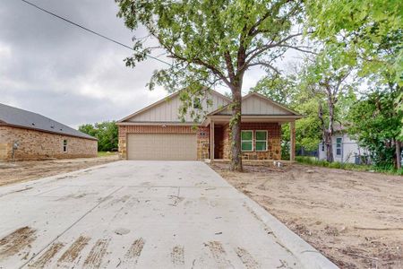 New construction Single-Family house 109 Dellis Street, Terrell, TX 75160 - photo 0