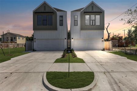 New construction Single-Family house 3206 Drew Street, Houston, TX 77004 - photo 1 1