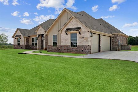 New construction Single-Family house 3018 Haylee Drive, Granbury, TX 76048 - photo