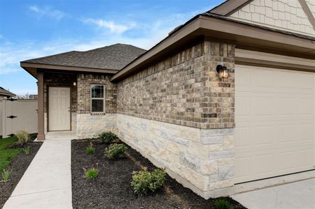 New construction Single-Family house 8169 Daisy Cutter Crossing, Georgetown, TX 78626 - photo 0 0