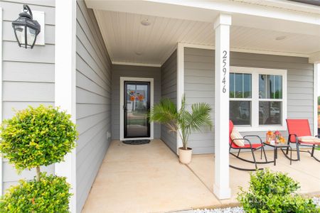 Covered front porch to sit and enjoy a coffee