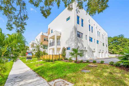 New construction Townhouse house 315 15th Street North, Saint Petersburg, FL 33705 - photo 0