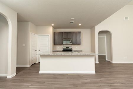 New construction Single-Family house 926 Luke Darrell Drive, Rosharon, TX 77583 - photo 9 9