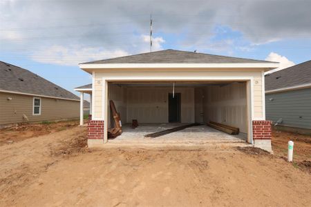 New construction Single-Family house 4949 Perennial Lane, La Marque, TX 77568 Primrose- photo 2 2