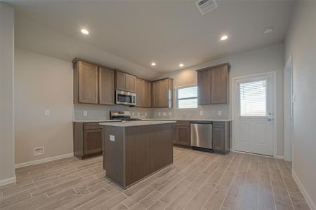New construction Single-Family house 13104 Villa Sola Drive, Texas City, TX 77568 - photo 11 11