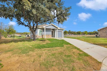 New construction Single-Family house 519 Precious Dr, San Antonio, TX 78237 - photo 0