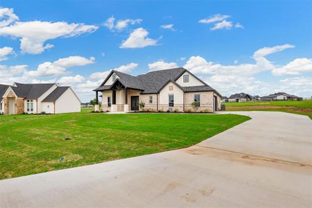 New construction Single-Family house 1055 Elevation Trail, Weatherford, TX 76087 - photo 3 3