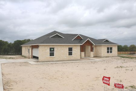 New construction Single-Family house 105 Hondo Drive, La Vernia, TX 78121 - photo 38 38