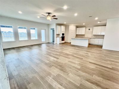 New construction Single-Family house 4205 Valley Glen Lane, League City, TX 77573 Irving - photo 3 3