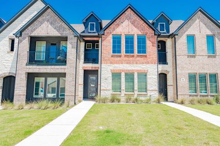New construction Townhouse house 812 Eaglescliffe Landing, Wylie, TX 75098 - photo 0 0