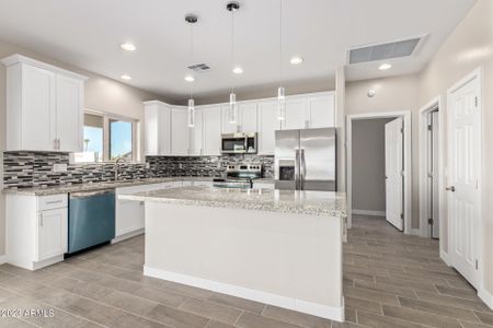 New construction Single-Family house 14613 S Vera Cruz Road, Arizona City, AZ 85123 - photo 3 3