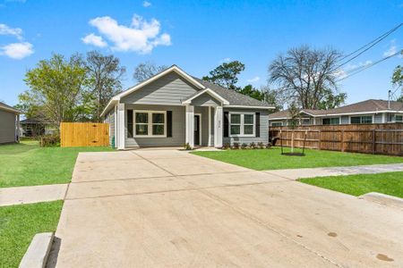 New construction Single-Family house 8514 Safeguard Street, Houston, TX 77051 - photo
