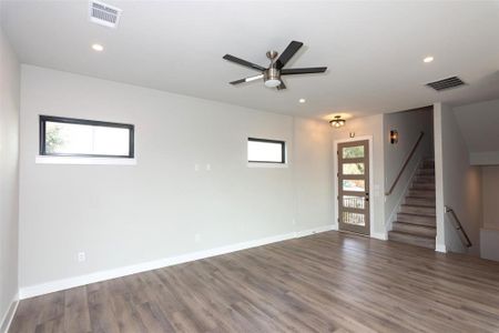New construction Single-Family house 2802 Lawrence Dr, Austin, TX 78734 - photo 3 3
