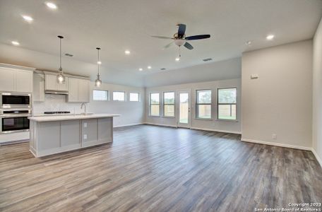 New construction Single-Family house 1695 Dirndl, New Braunfels, TX 78132 Premier Series - Palm- photo 16 16