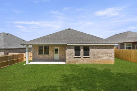 New construction Single-Family house 445 Black Hill Drive, Gainesville, TX 76240 - photo 38 38