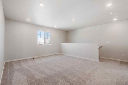 New construction Single-Family house 3292 N. Highlands Creek Parkway, Aurora, CO 80019 Vail II- photo 10 10