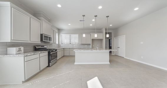 New construction Single-Family house 608 Silver Pear Court, Montgomery, TX 77316 Enclave - Villas- photo 5 5