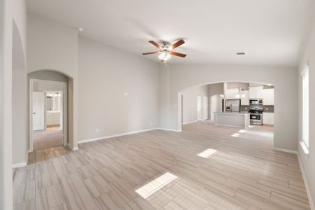 New construction Single-Family house 5320 Latigo Court, Alvin, TX 77511 - photo 5 5