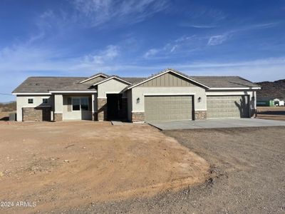 New construction Single-Family house 15540 W Buckhorn Trail Trail, Surprise, AZ 85387 - photo 2 2