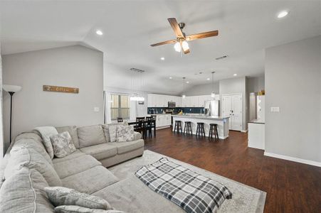 New construction Single-Family house 2701 Burton Avenue, Fort Worth, TX 76105 - photo 16 16
