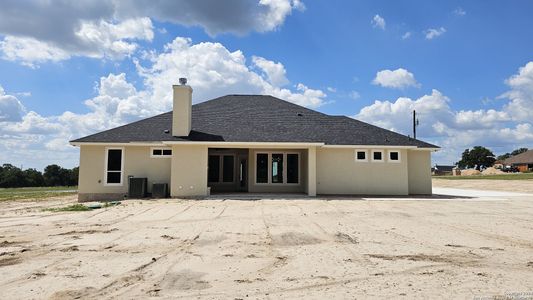 New construction Single-Family house 124 Hondo Ridge, La Vernia, TX 78121 - photo 33 33