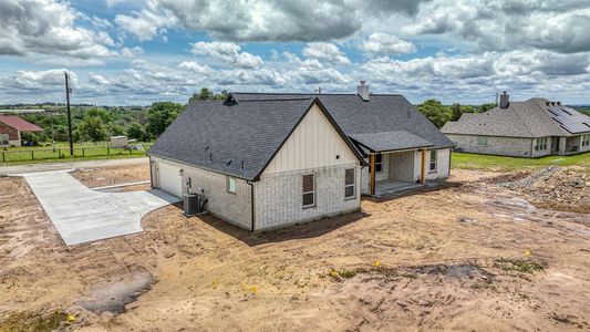 New construction Single-Family house 1025 Leo Lane, Poolville, TX 76487 - photo 33 33