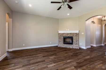 New construction Single-Family house 1305 Ridgeview Drive, Weatherford, TX 76086 - photo 7 7