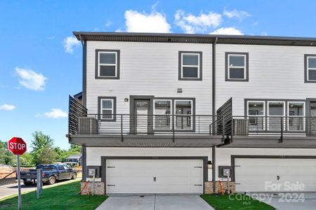 New construction Townhouse house 703 Carr Place, Davidson, NC 28036 Vail II- photo 27 27