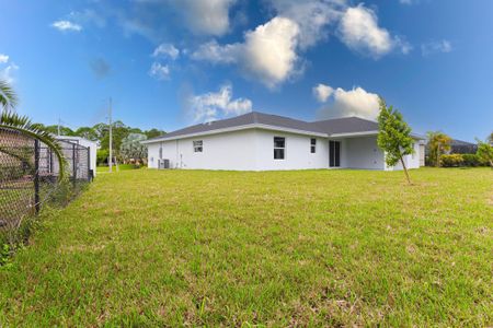 New construction Single-Family house 6153 Nw East Deville Circle, Port Saint Lucie, FL 34986 - photo 30 30