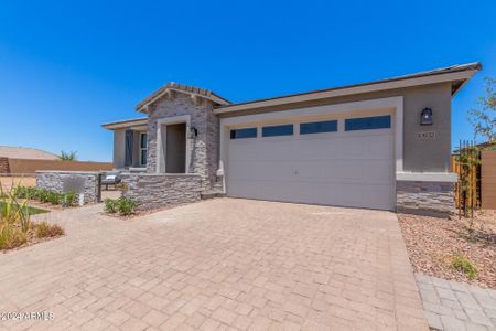 New construction Single-Family house 10932 W Lincoln Street, Avondale, AZ 85323 - photo 0