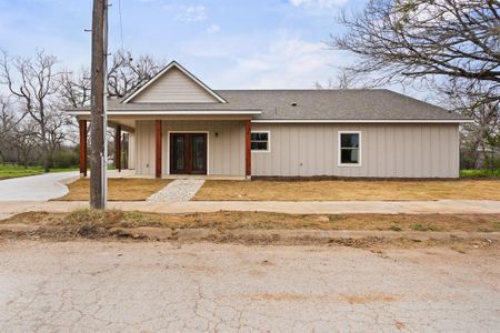 New construction Single-Family house 622 E Chambers Street, Cleburne, TX 76031 - photo 2 2