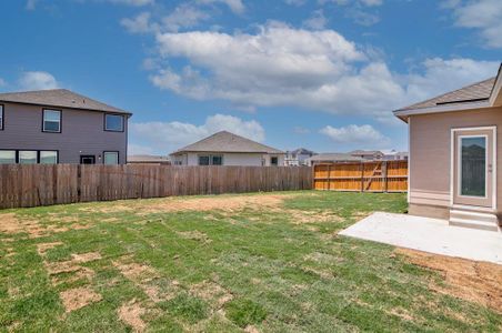 New construction Single-Family house 104 Lucky Texan Road, Jarrell, TX 76537 Plan 1548- photo 23 23