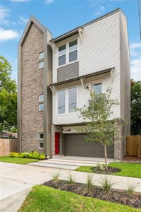 New construction Single-Family house 783 Mansfield Street, Houston, TX 77091 - photo 0 0