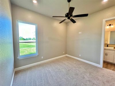 New construction Single-Family house 835 Oak Ridge Drive, Angleton, TX 77515 - photo 26 26