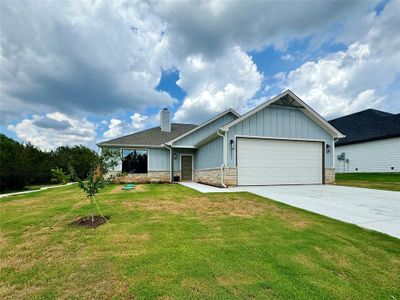 New construction Single-Family house 5801 Stonegate Circle, Granbury, TX 76048 - photo 15 15