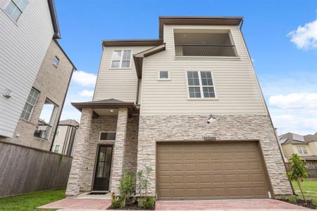 New construction Single-Family house 10935 Brookeshire Chase Lane, Houston, TX 77043 - photo 0