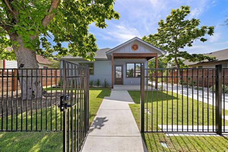 New construction Single-Family house 603 Maple St, Taylor, TX 76574 - photo 0 0