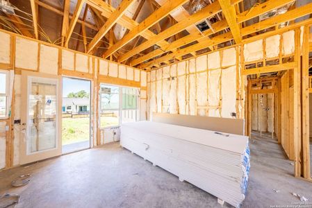 New construction Single-Family house 124 E Magnolia Cir, La Vernia, TX 78121 - photo 4 4