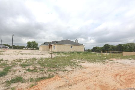 New construction Single-Family house 105 Hondo Drive, La Vernia, TX 78121 - photo 23 23