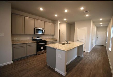 New construction Single-Family house 800 Westpointe Drive, Dayton, TX 77535 HARTFORD- photo