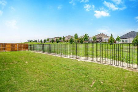 New construction Single-Family house 6906 Trail Rock, Benbrook, TX 76126 - photo 37 37