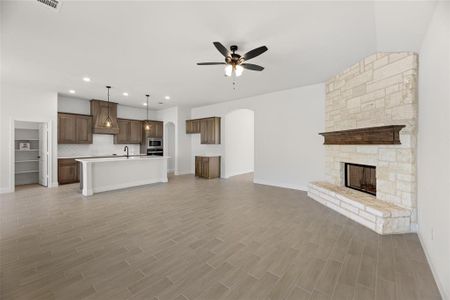 New construction Single-Family house 3841 Eagles Bluff Road, Midlothian, TX 76065 Concept 2464- photo 8 8