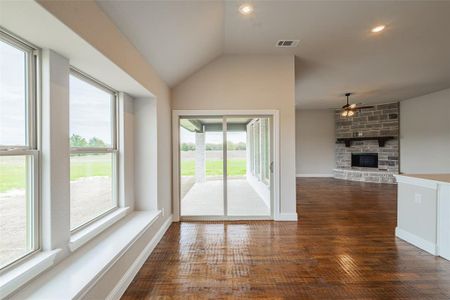 New construction Single-Family house 3563 Meadow View Lane, Greenville, TX 75402 - photo 8 8