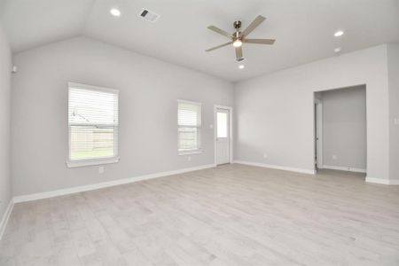 New construction Single-Family house 15611 Kirkton Raye Drive, Humble, TX 77346 Plan 210- photo 17 17