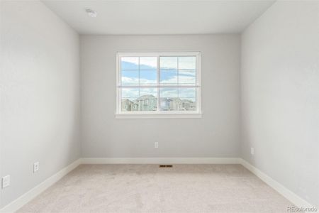 New construction Townhouse house 317 Gray Jay Court, Berthoud, CO 80513 - photo 24 24