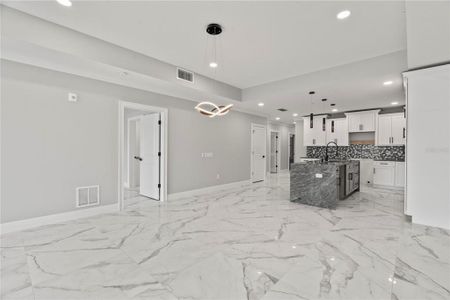 New construction Condo/Apt house 211 Dolphin Point, Unit 202, Clearwater, FL 33767 - photo 4 4